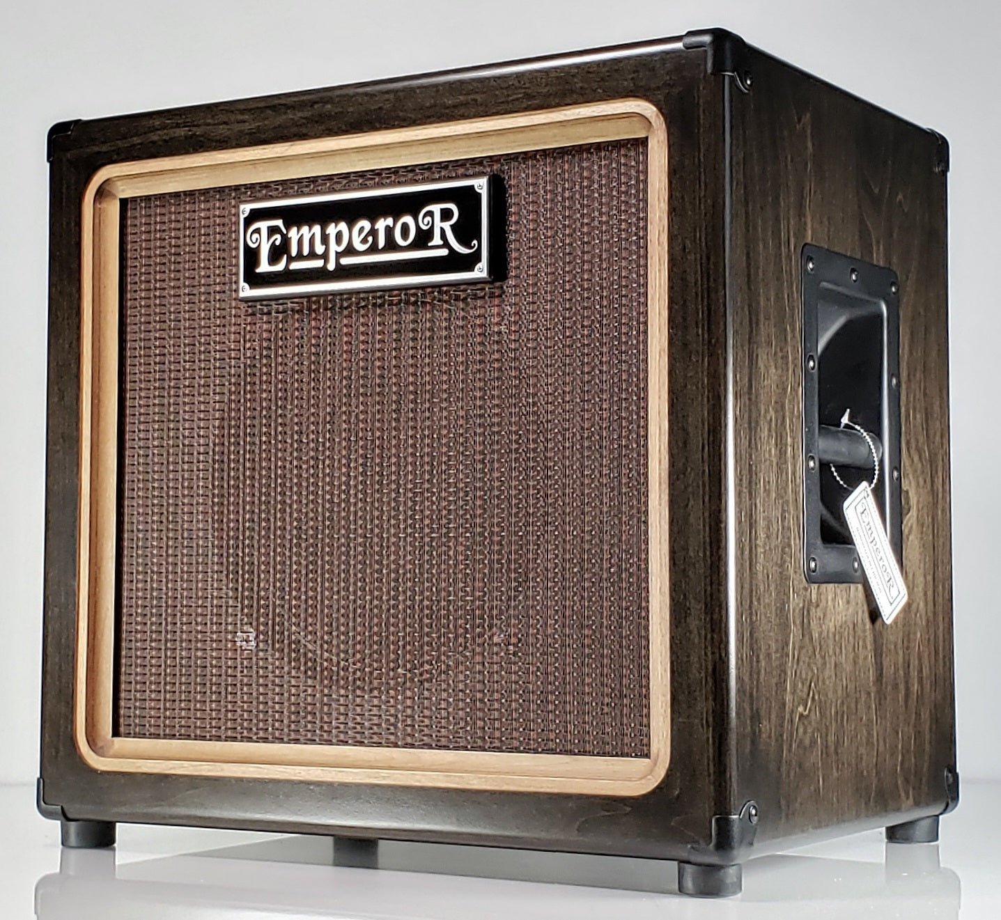 a usa made 1x12 guitar speaker cabinet