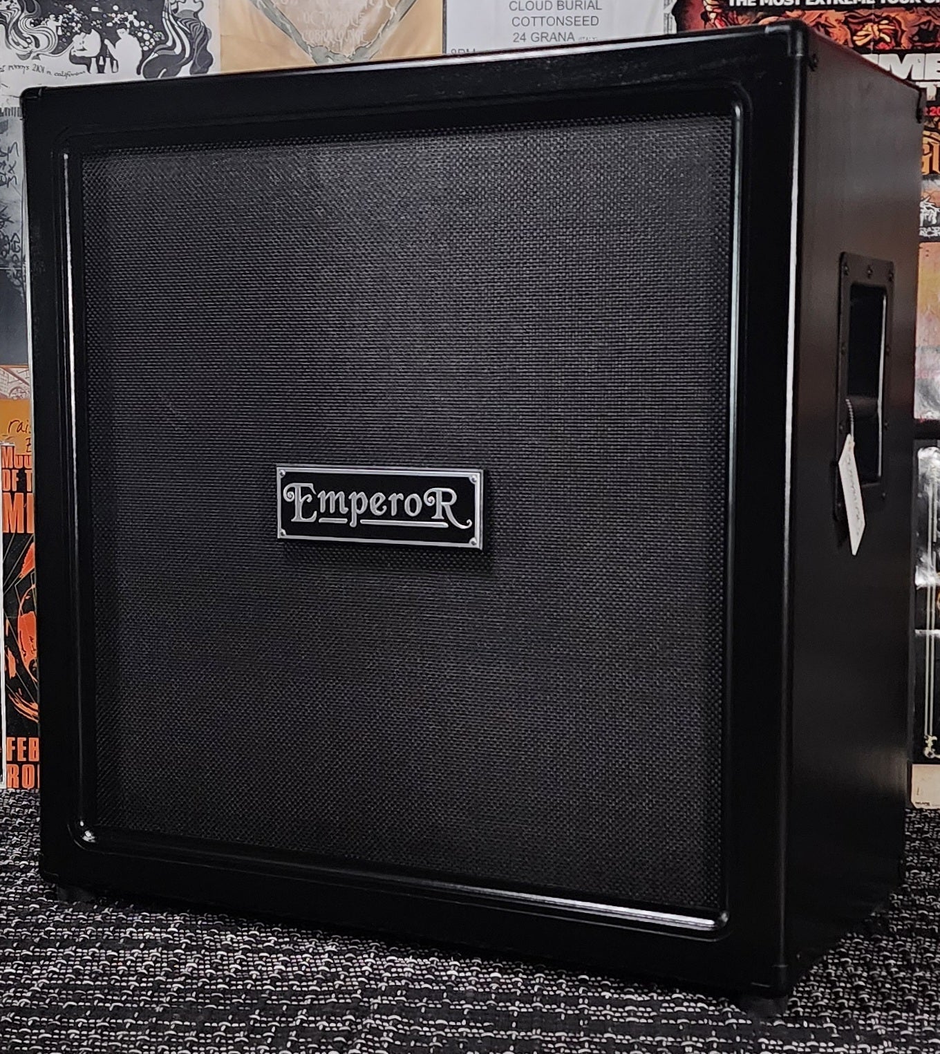 Blackened 4x12 SS Guitar Cabinet - Emperor Cabinets